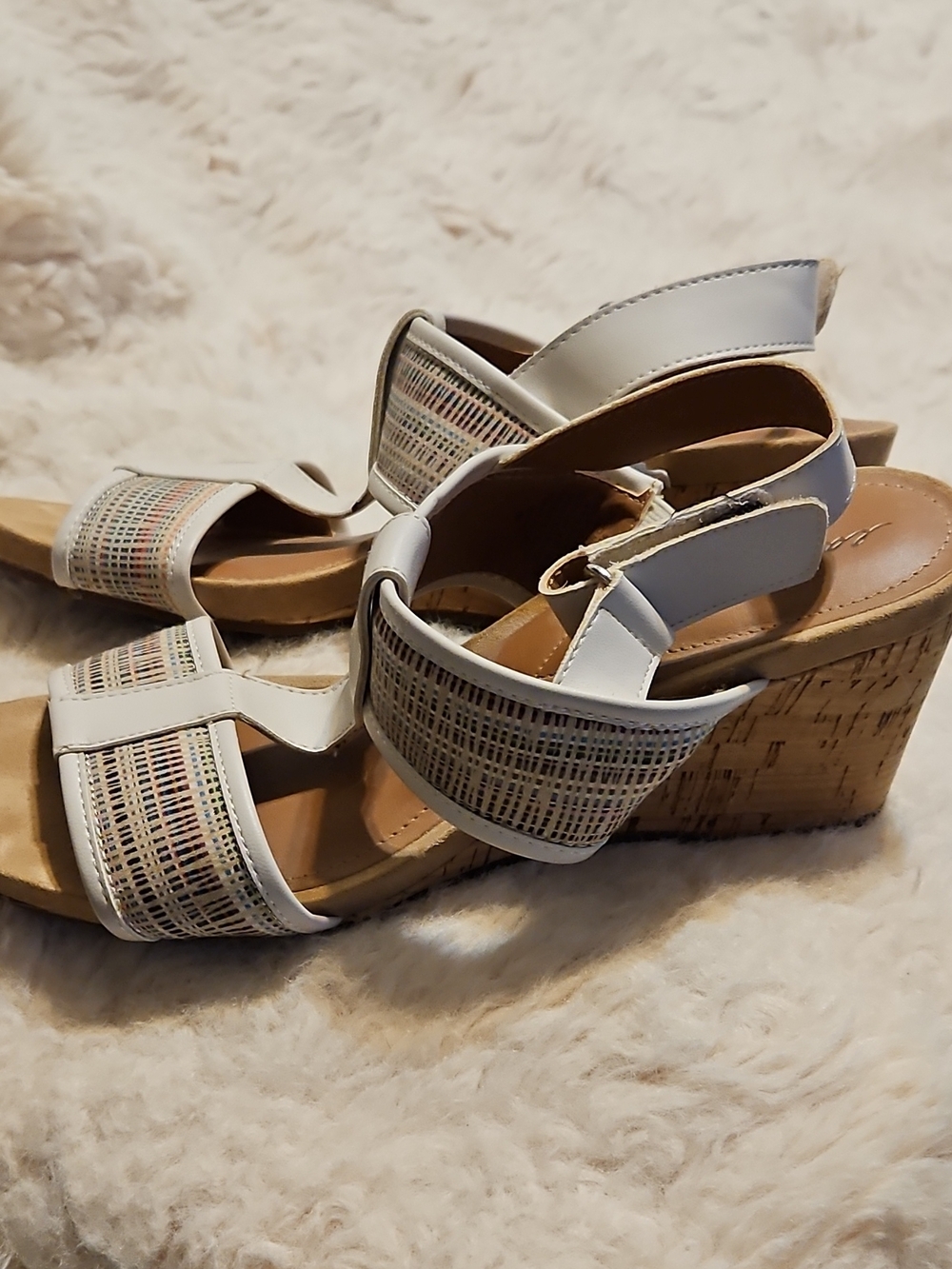 Easy Spirit White Wedge Sandals with Cork Heel and Multicolor Weave